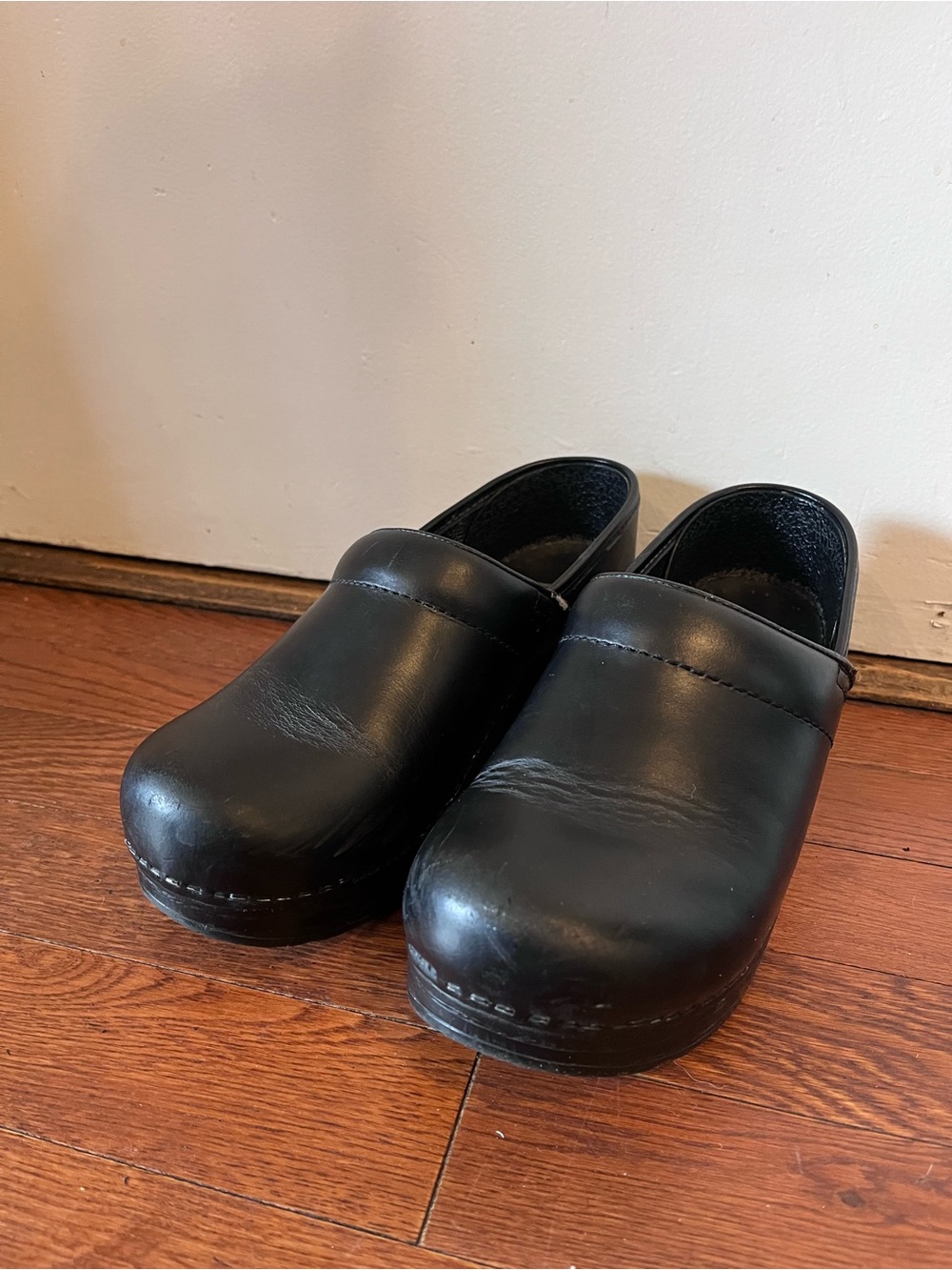 Women’s Dansko Black Leather Clogs size 37